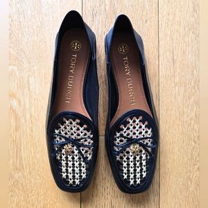 NWOB Tory Burch Tory Charm Raffia Loafers